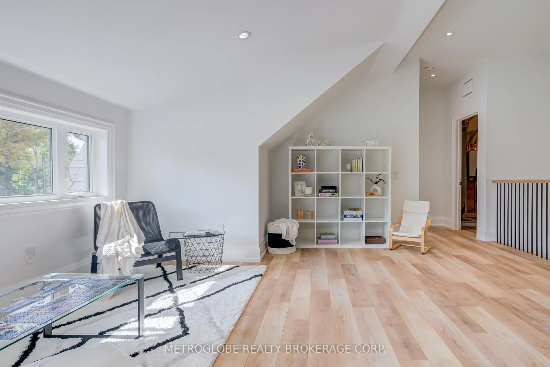 Photo 34 of 862 Kennedy Road, Innisfil, Alcona — HOMEH