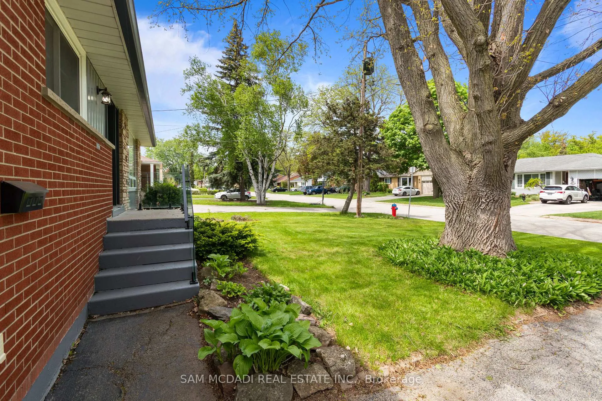 Photo 5 of 1250 Dunbar Road, Burlington, Mountainside — HOMEH