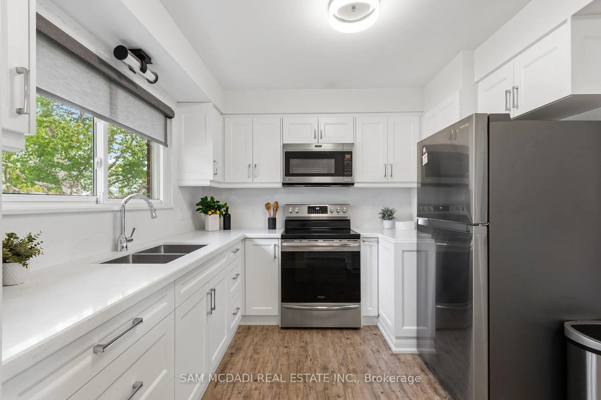 Photo 15 of 1250 Dunbar Road, Burlington, Mountainside — HOMEH