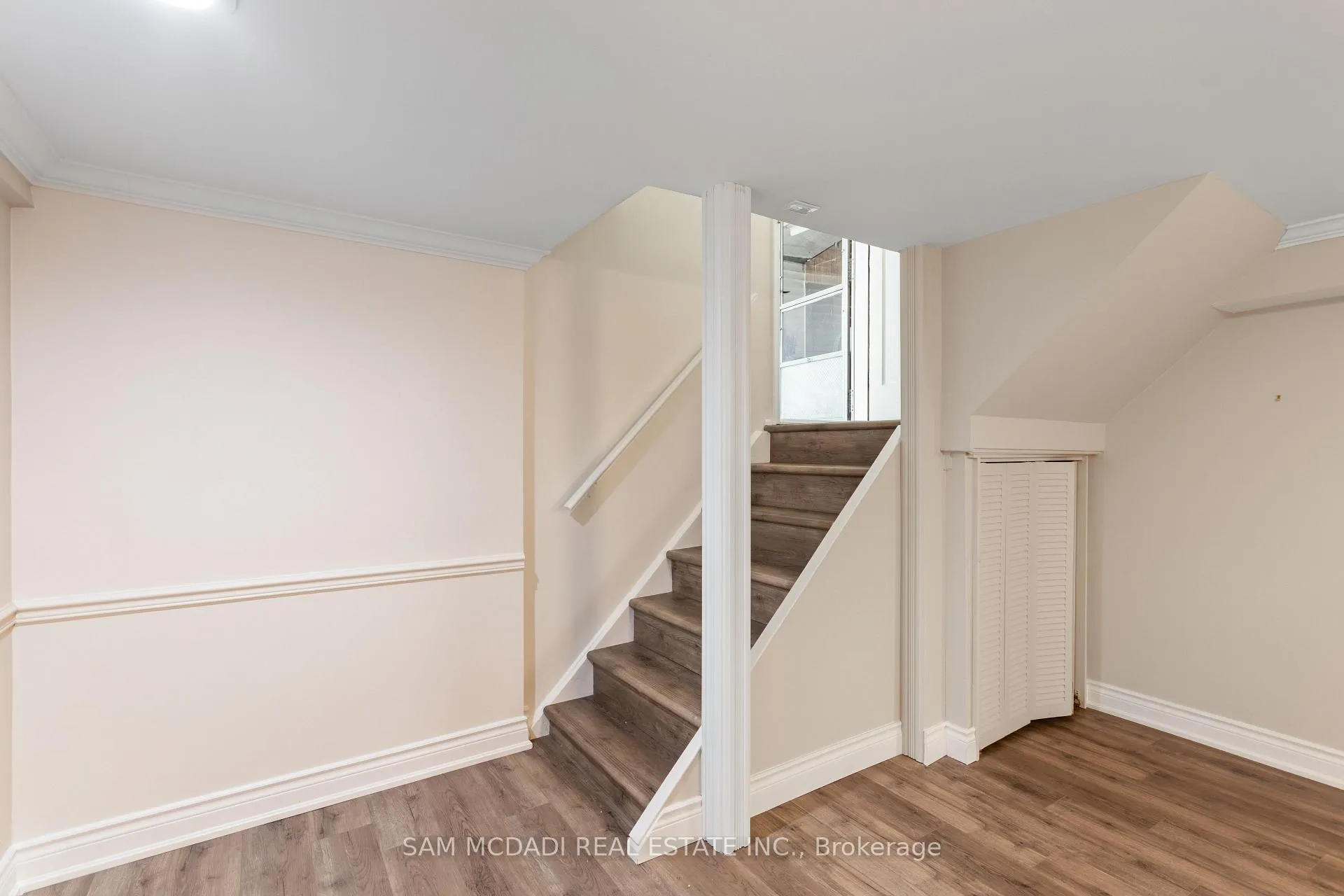 Photo 26 of 1250 Dunbar Road, Burlington, Mountainside — HOMEH