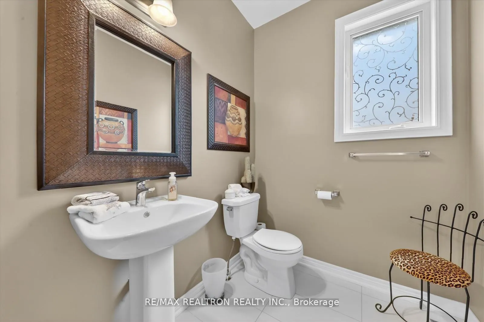 Photo 12 of 50 Donald Powell Crescent, Clarington, Newcastle — HOMEH