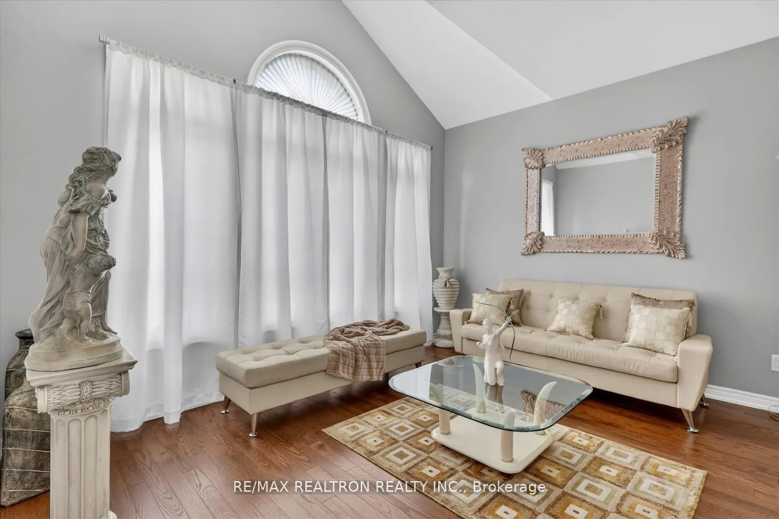 Photo 24 of 50 Donald Powell Crescent, Clarington, Newcastle — HOMEH