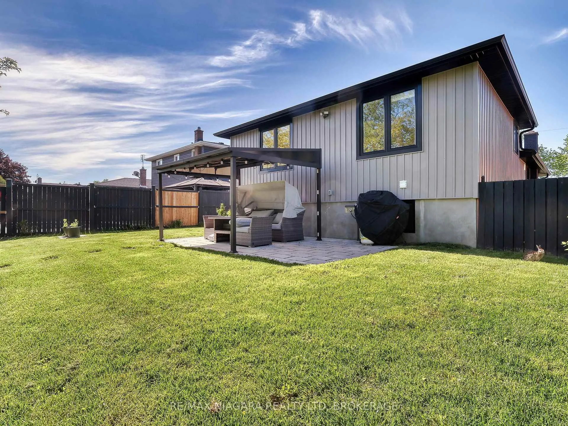 Photo 26 of 28 Silverdale Drive, St. Catharines, Vine/Linwell — HOMEH