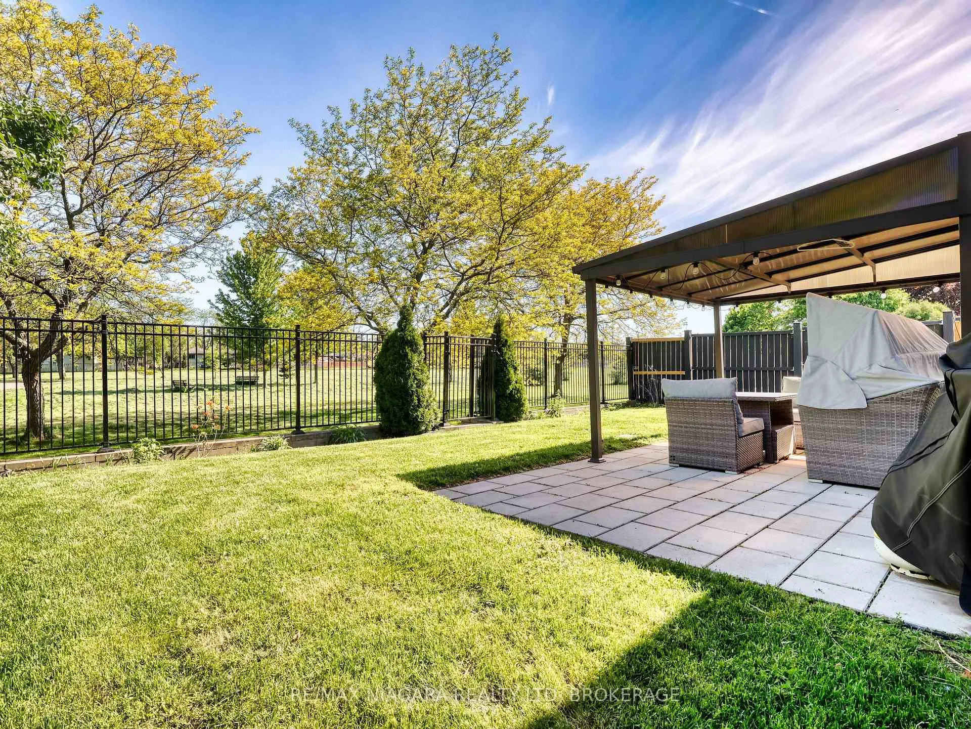 Photo 29 of 28 Silverdale Drive, St. Catharines, Vine/Linwell — HOMEH