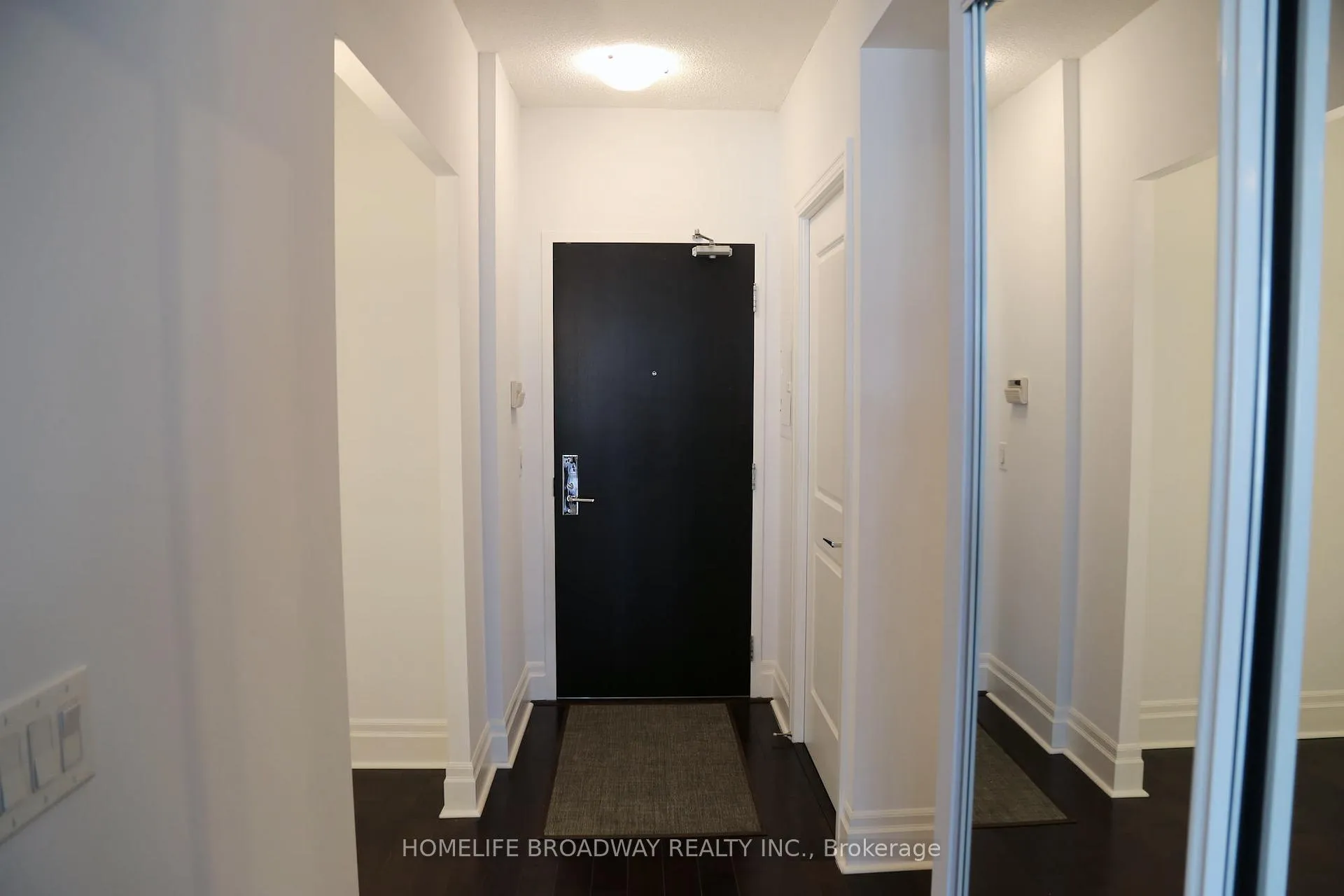 Photo 3 of Unit 806, 1 Upper Duke Crescent, Markham, Unionville — HOMEH