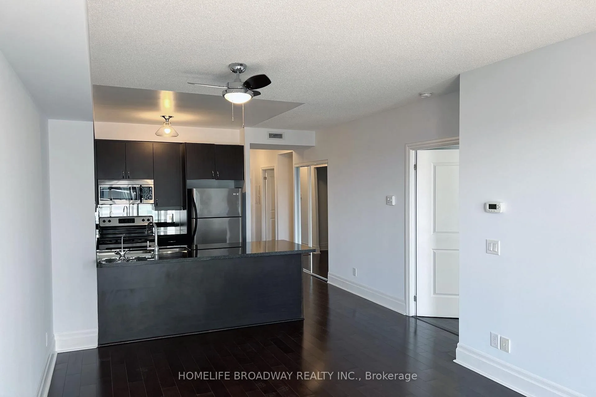 Photo 5 of Unit 806, 1 Upper Duke Crescent, Markham, Unionville — HOMEH
