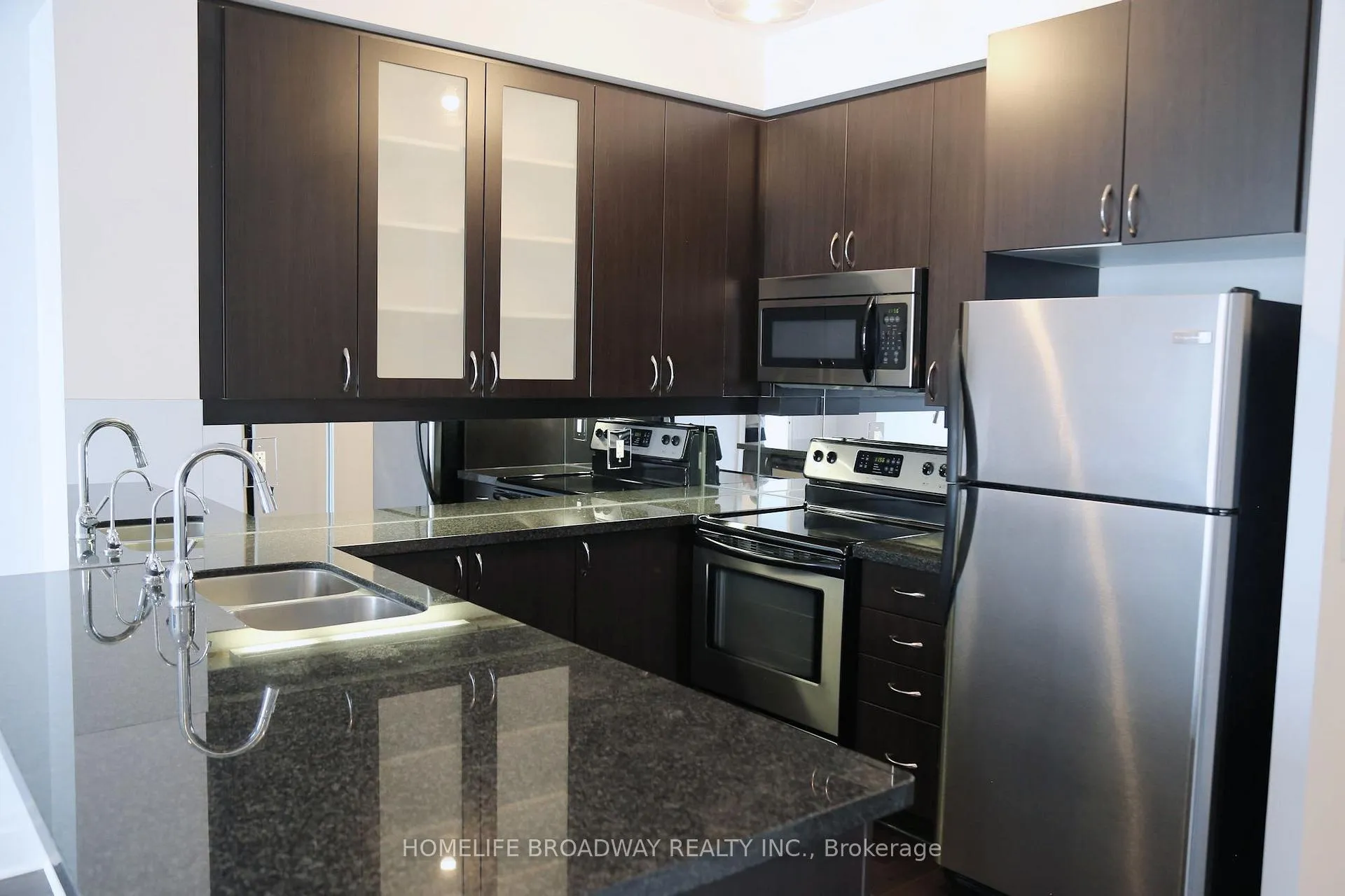 Photo 7 of Unit 806, 1 Upper Duke Crescent, Markham, Unionville — HOMEH