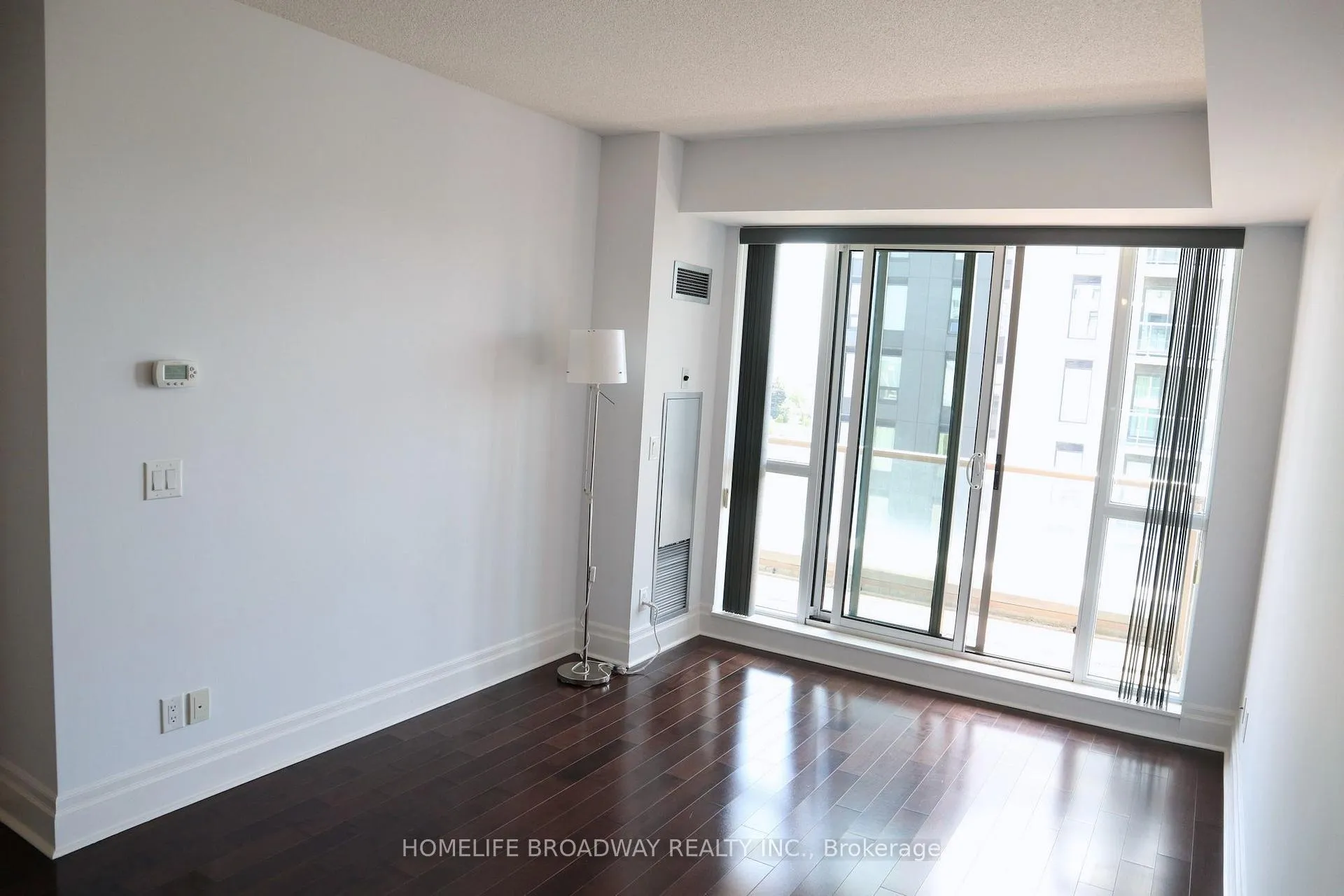 Photo 11 of Unit 806, 1 Upper Duke Crescent, Markham, Unionville — HOMEH