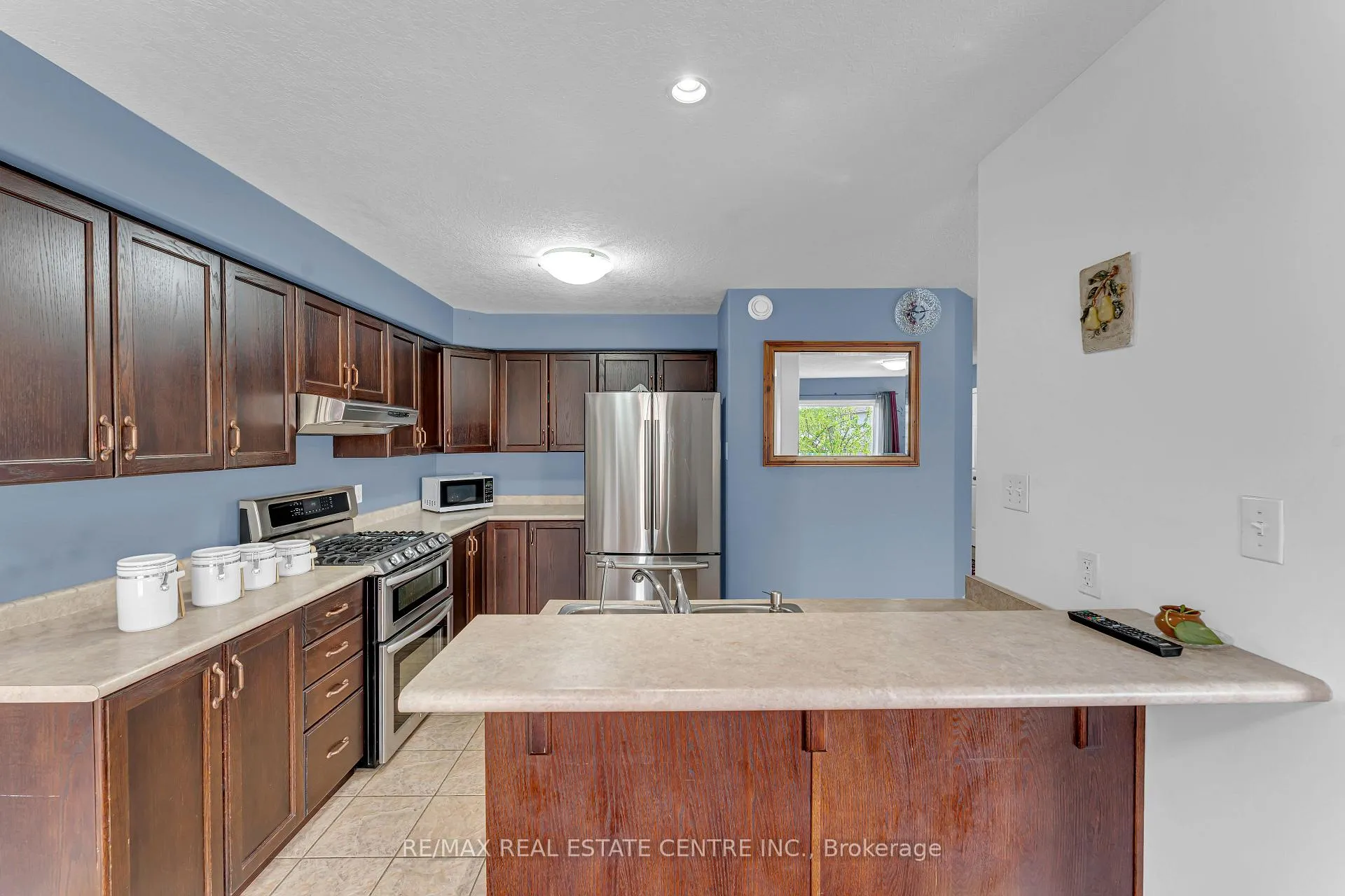 Photo 10 of 139 Ferris Drive, Wellesley — HOMEH