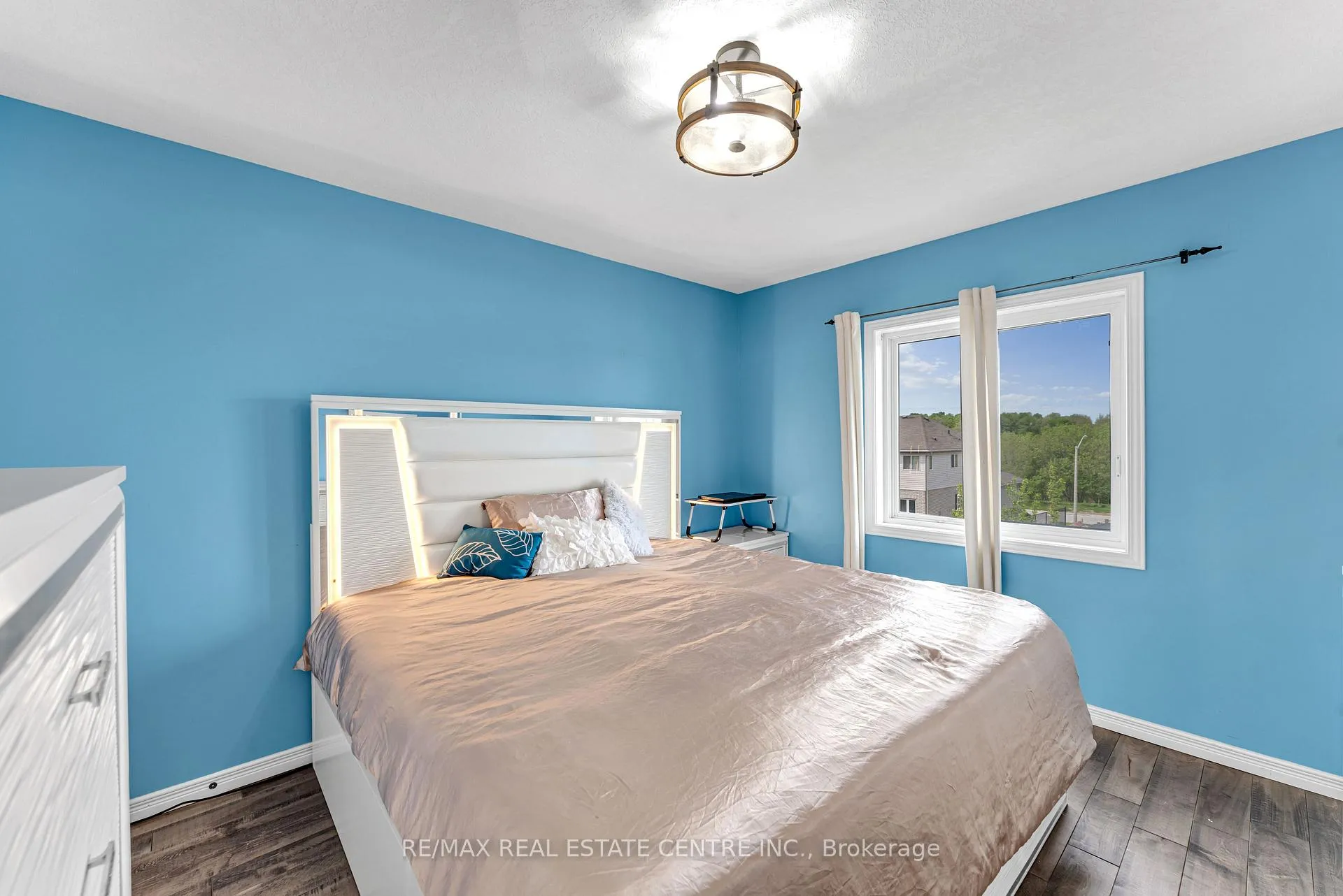 Photo 12 of 139 Ferris Drive, Wellesley — HOMEH