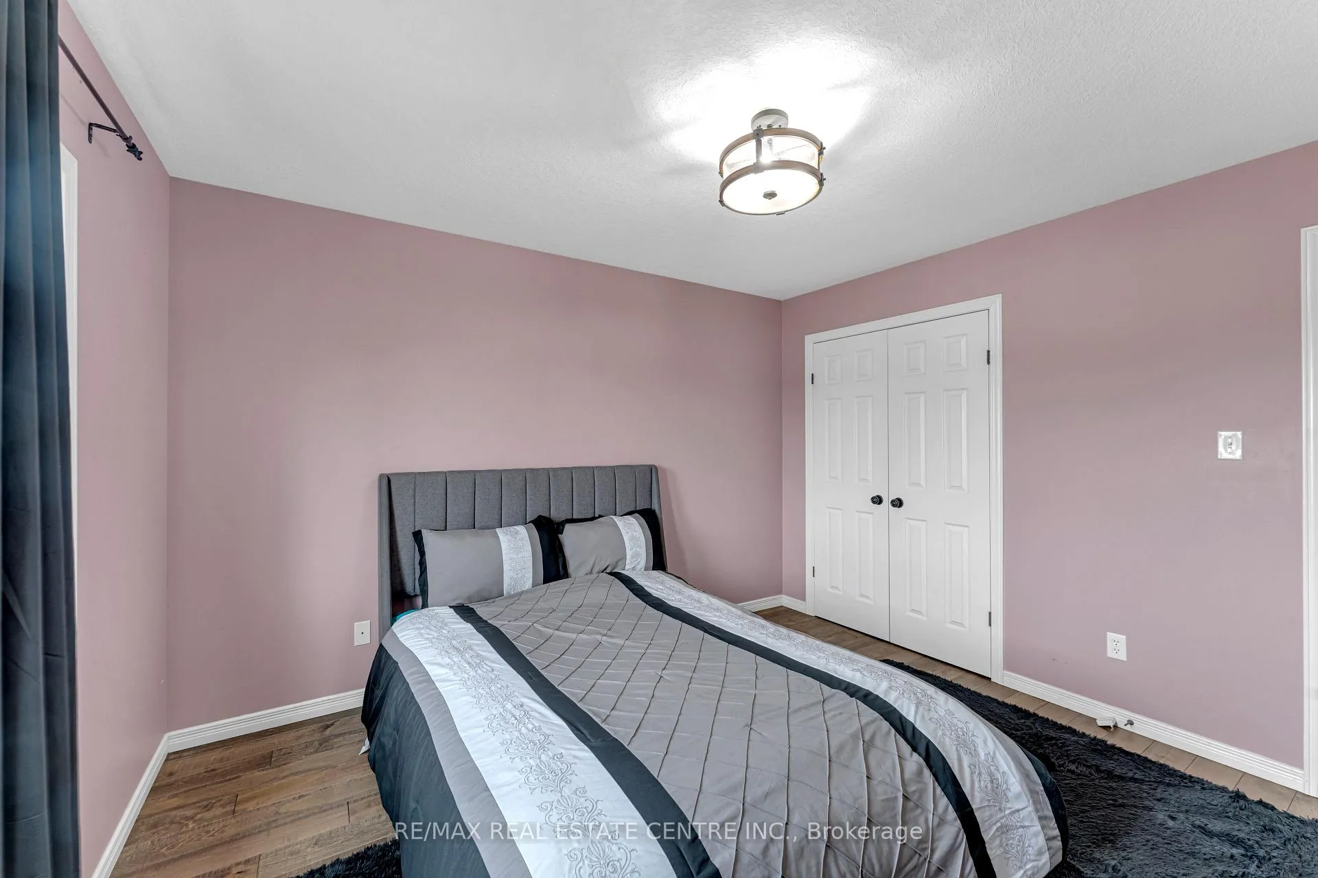 Photo 15 of 139 Ferris Drive, Wellesley — HOMEH