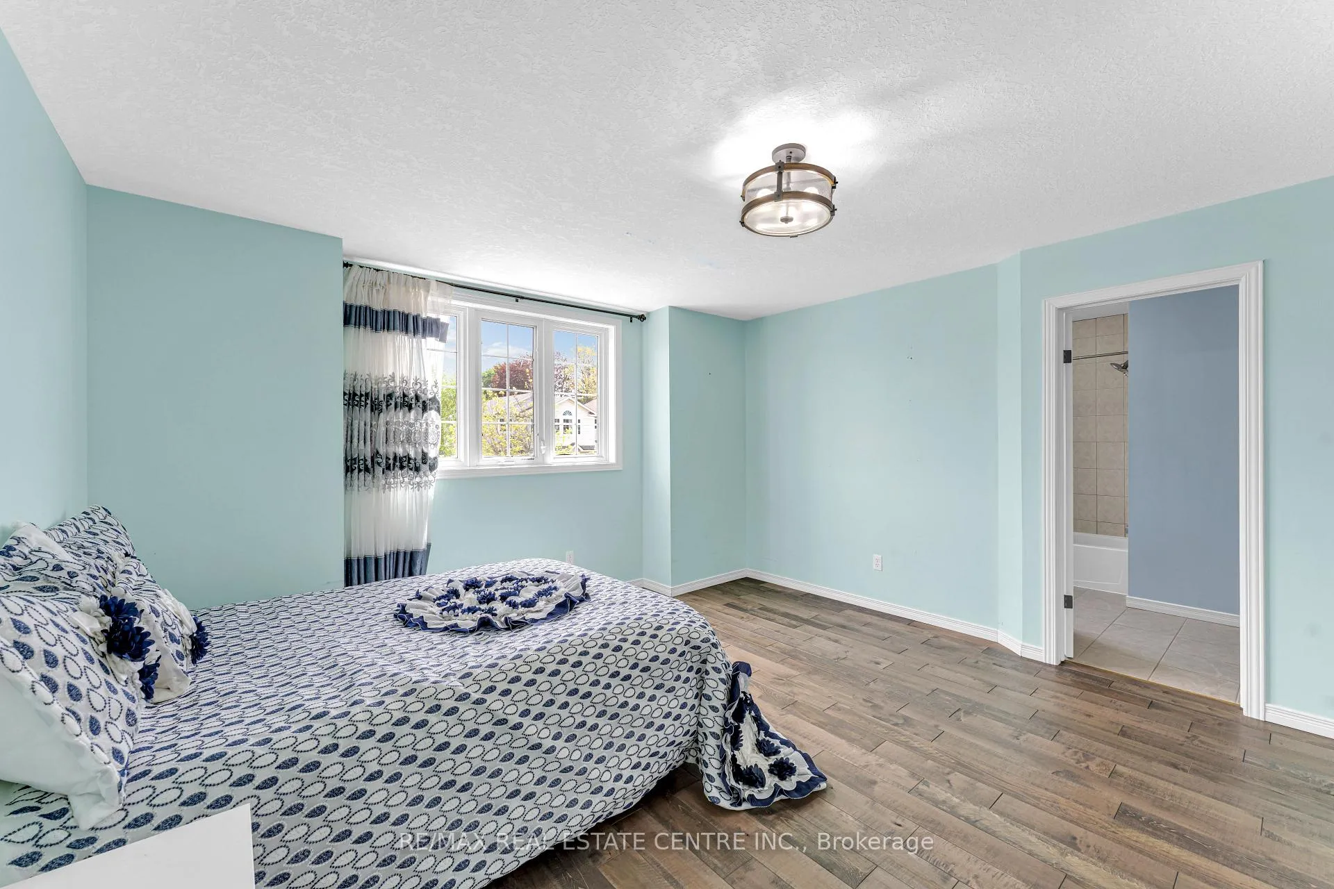 Photo 19 of 139 Ferris Drive, Wellesley — HOMEH