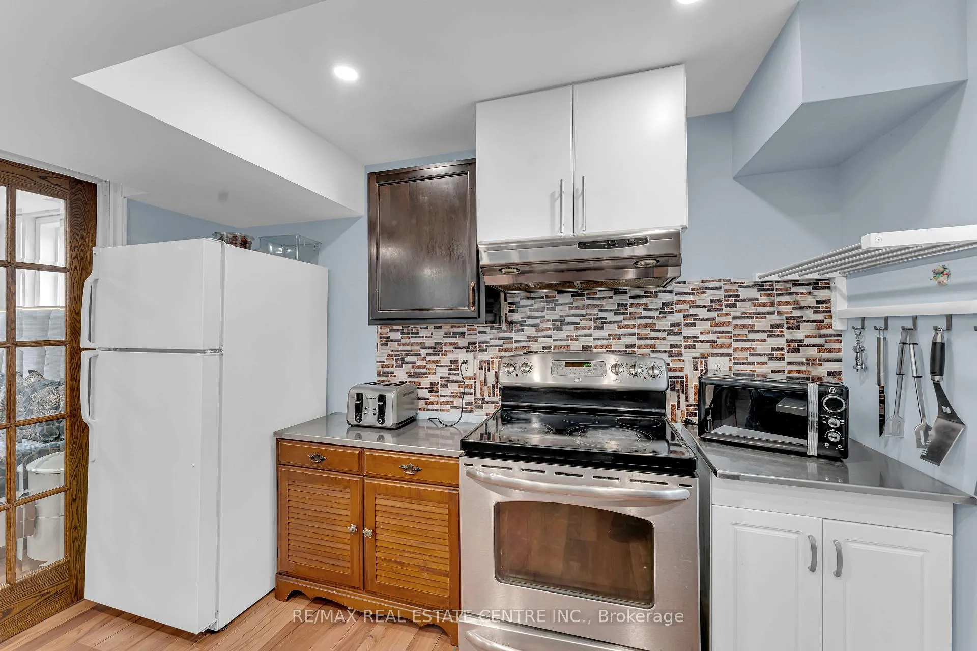 Photo 29 of 139 Ferris Drive, Wellesley — HOMEH