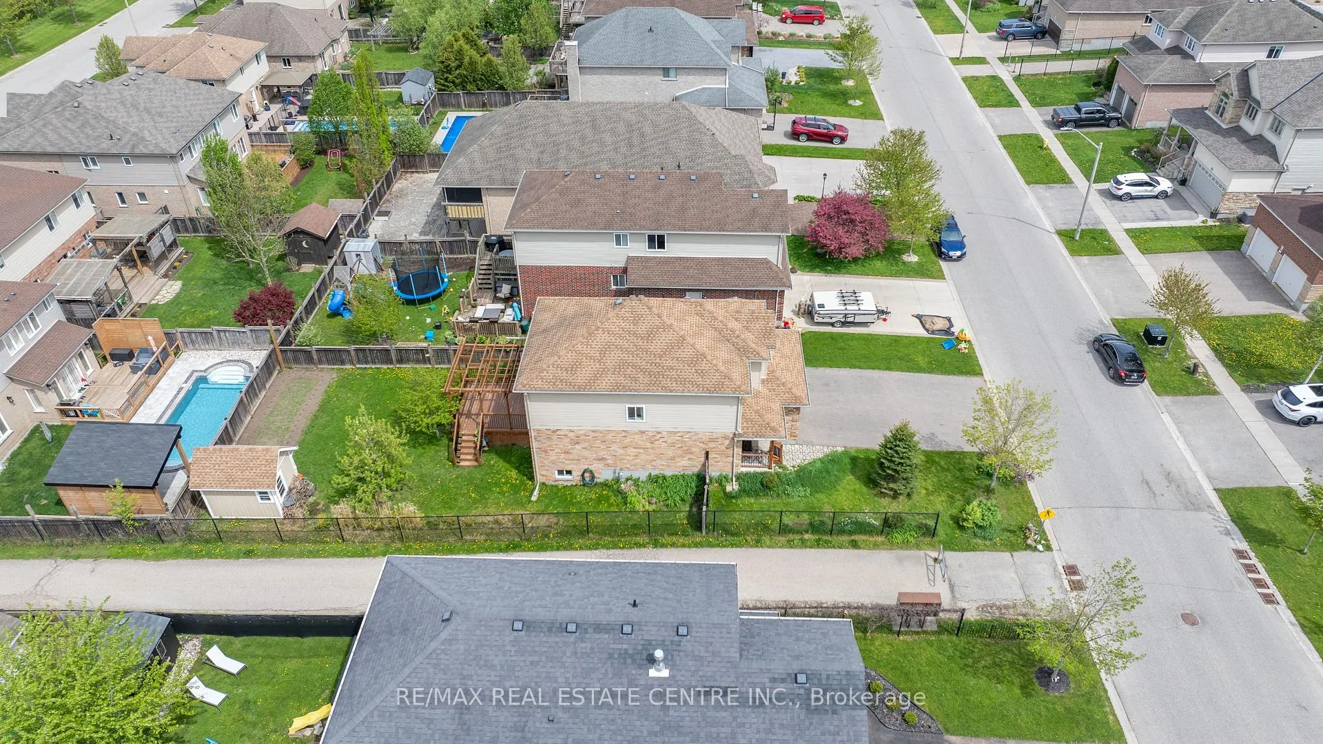 Photo 39 of 139 Ferris Drive, Wellesley — HOMEH