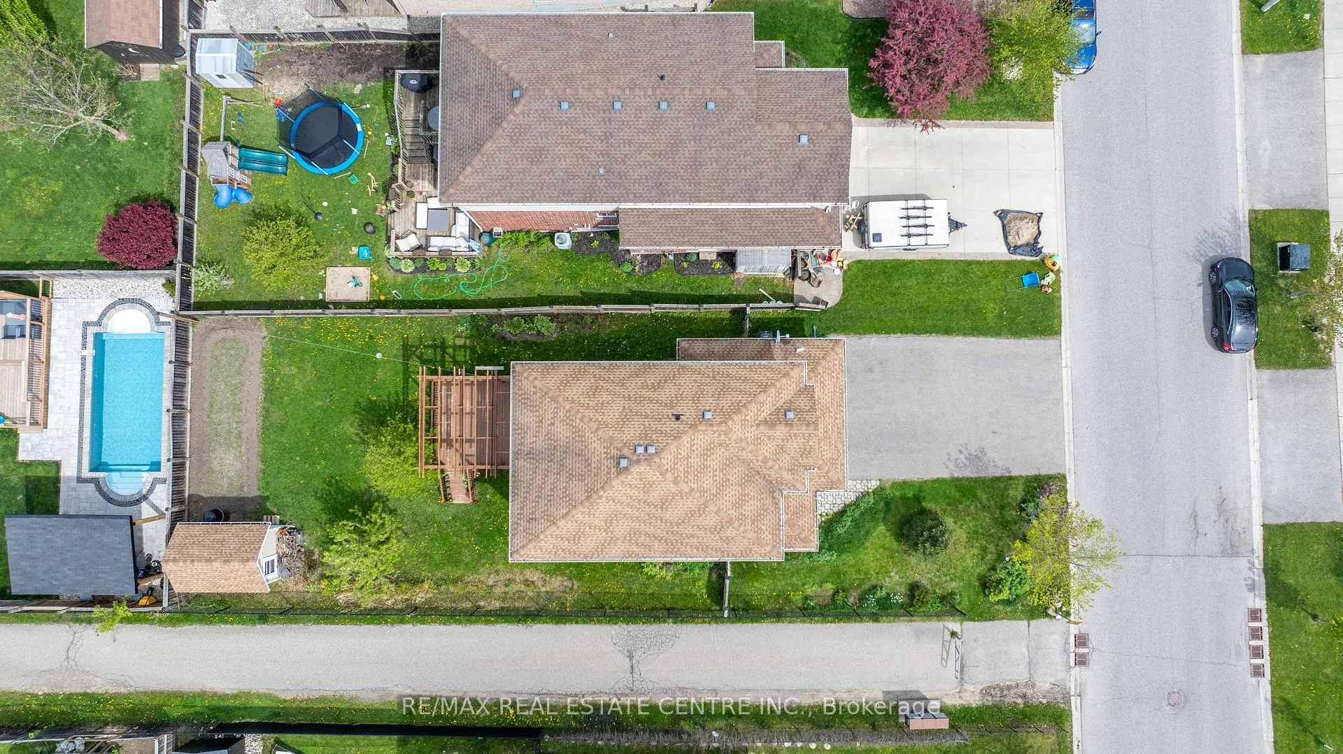 Photo 43 of 139 Ferris Drive, Wellesley — HOMEH