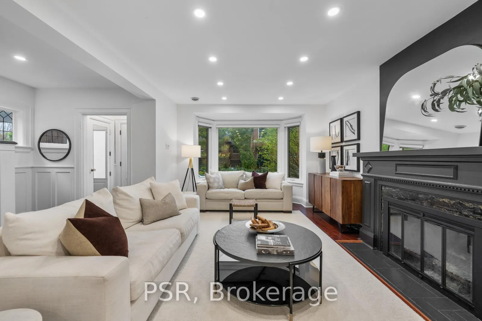 Photo 5 of 51 Camberwell Road, Toronto, Humewood-Cedarvale — HOMEH
