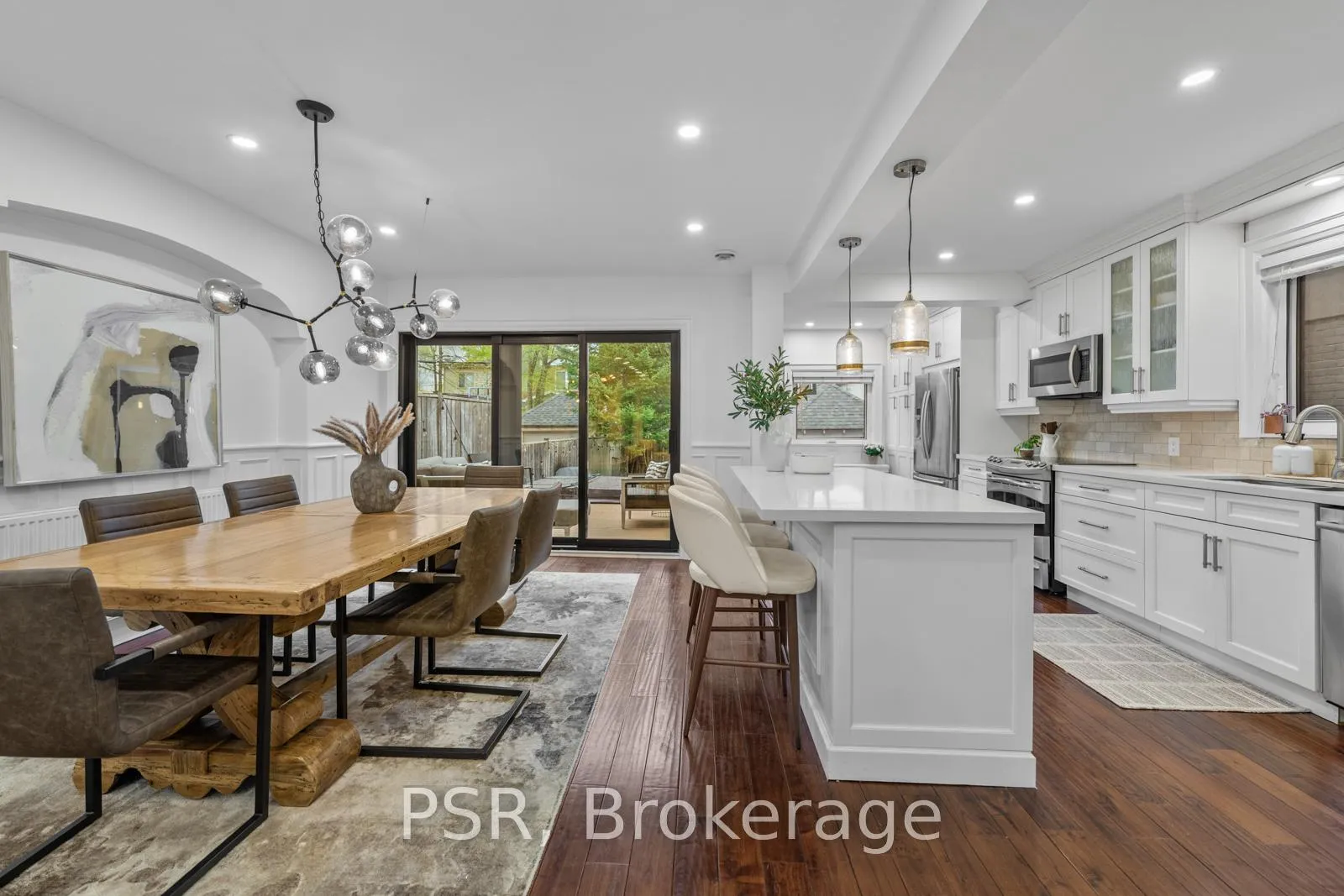 Photo 7 of 51 Camberwell Road, Toronto, Humewood-Cedarvale — HOMEH