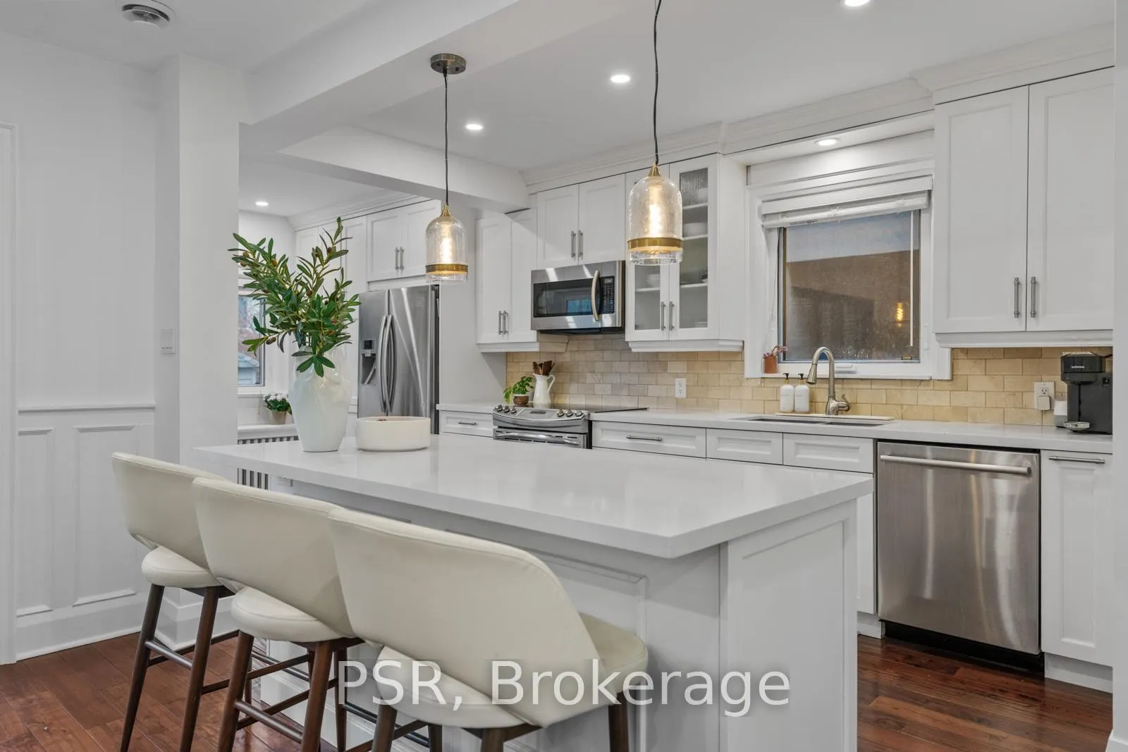 Photo 8 of 51 Camberwell Road, Toronto, Humewood-Cedarvale — HOMEH