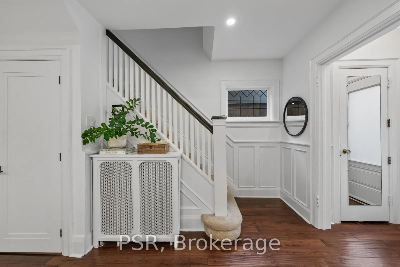 Photo 13 of 51 Camberwell Road, Toronto, Humewood-Cedarvale — HOMEH