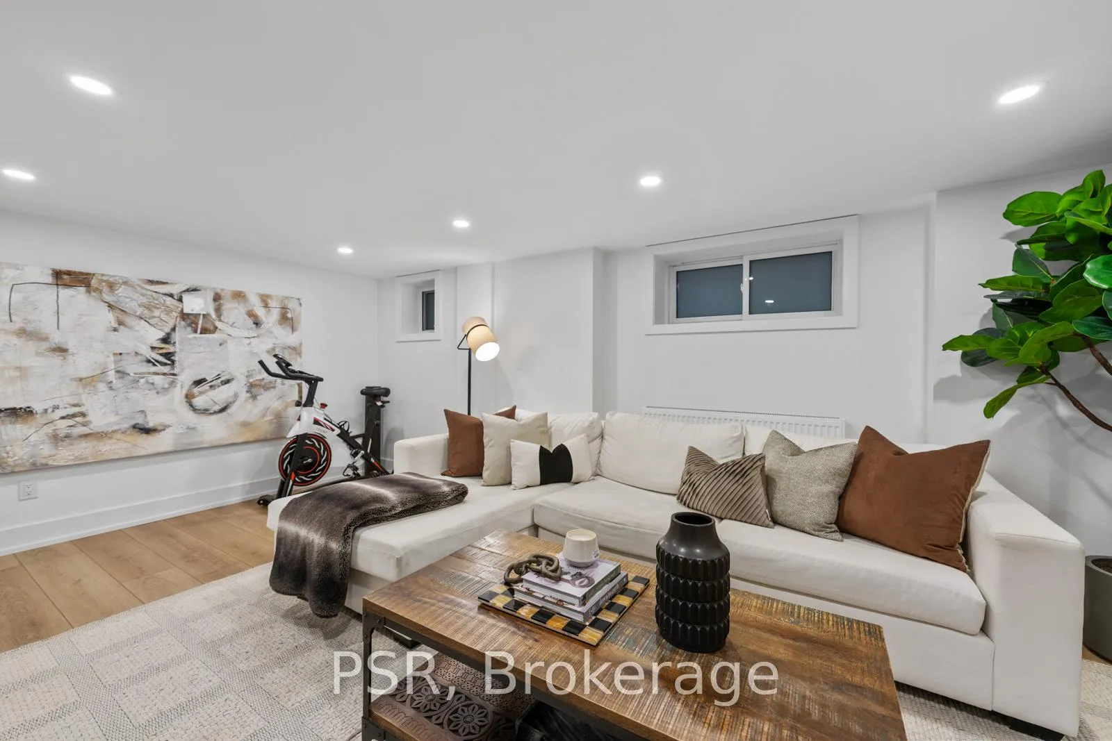 Photo 28 of 51 Camberwell Road, Toronto, Humewood-Cedarvale — HOMEH