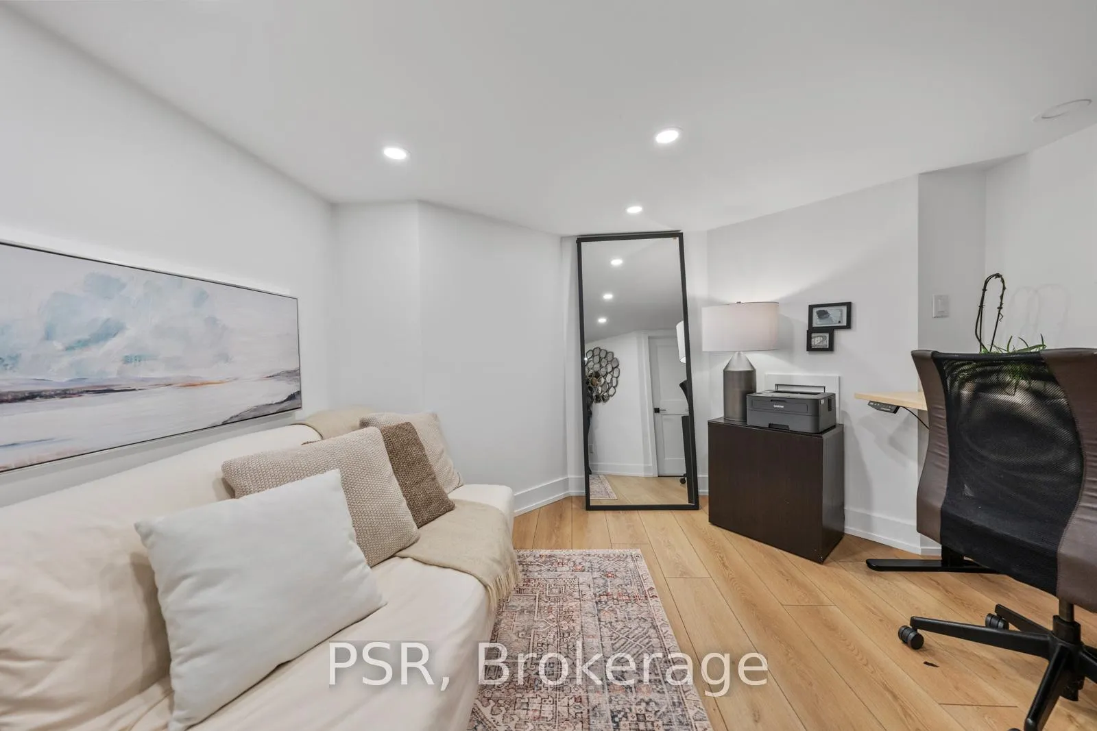 Photo 31 of 51 Camberwell Road, Toronto, Humewood-Cedarvale — HOMEH