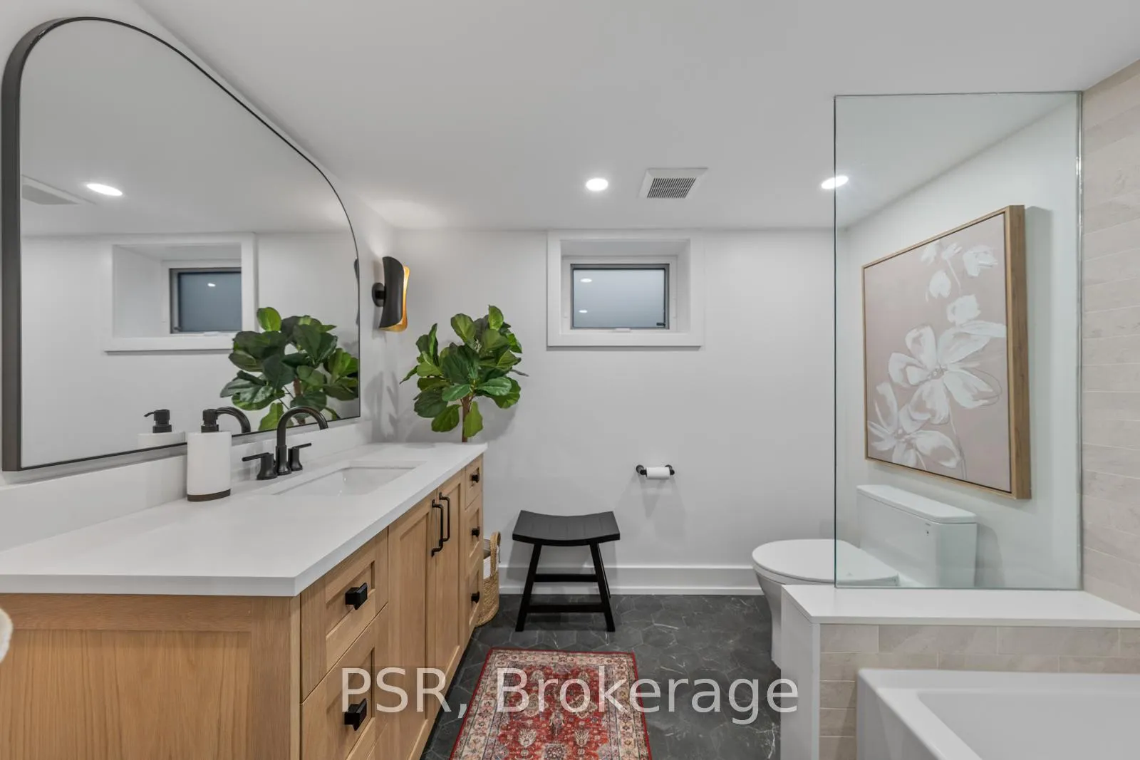 Photo 34 of 51 Camberwell Road, Toronto, Humewood-Cedarvale — HOMEH