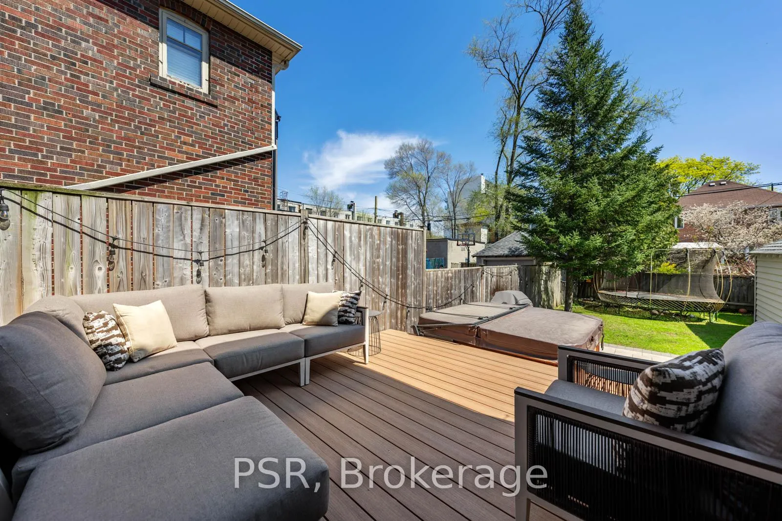 Photo 40 of 51 Camberwell Road, Toronto, Humewood-Cedarvale — HOMEH