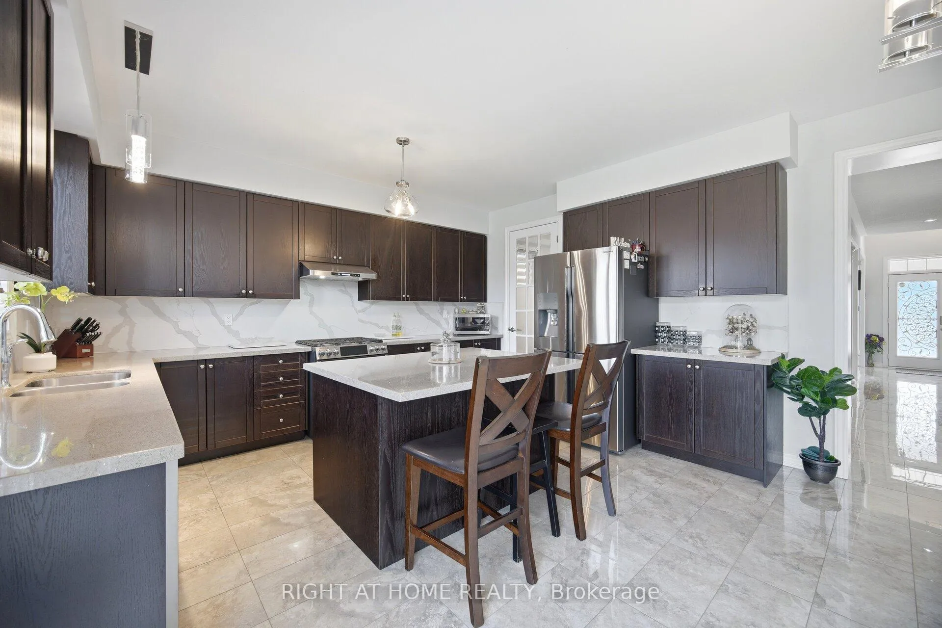 Photo 13 of 28 Marks Road, Springwater, Centre Vespra — HOMEH