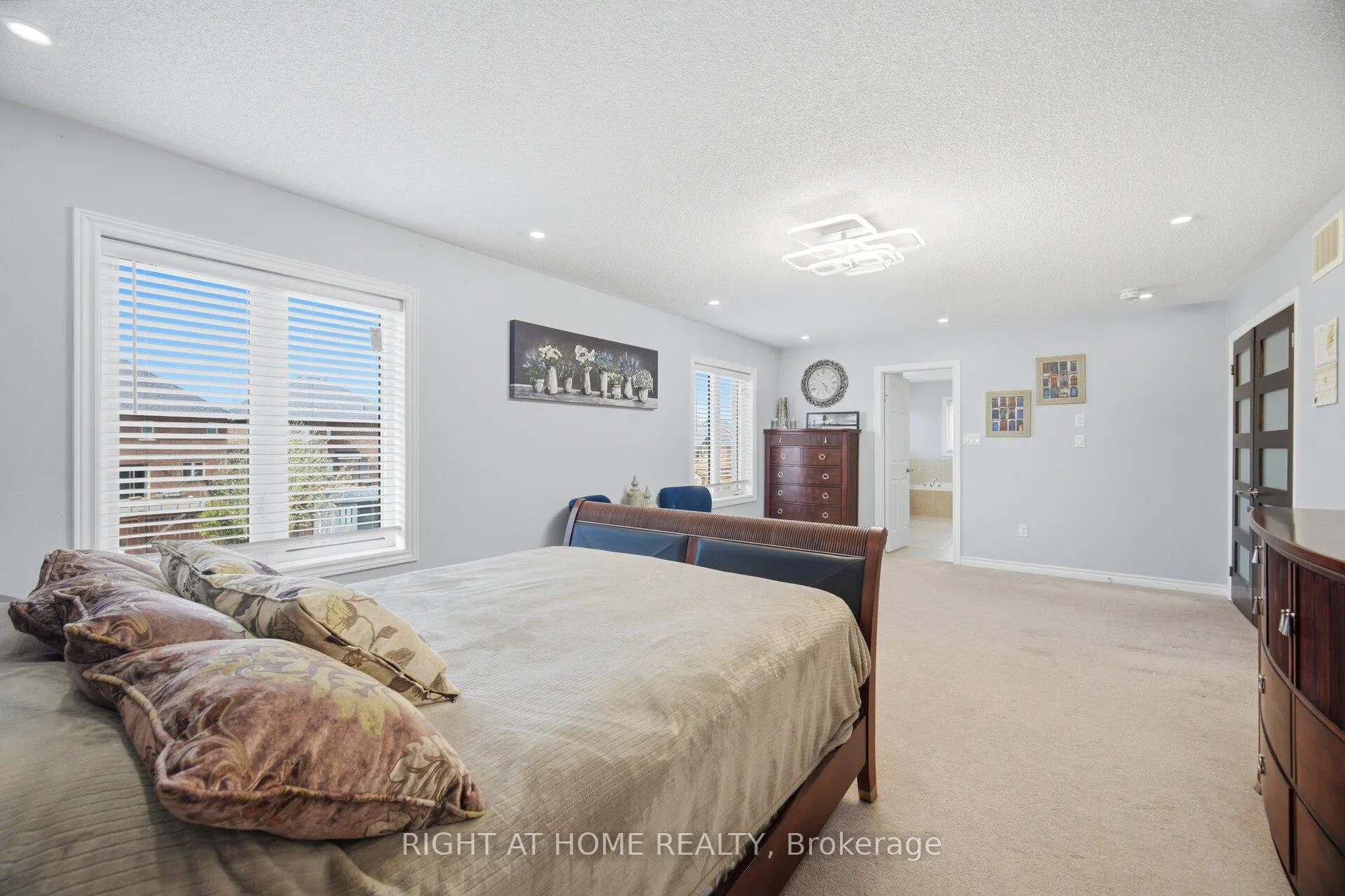 Photo 23 of 28 Marks Road, Springwater, Centre Vespra — HOMEH