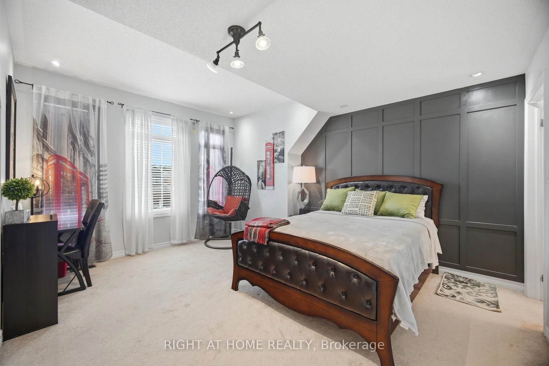 Photo 26 of 28 Marks Road, Springwater, Centre Vespra — HOMEH
