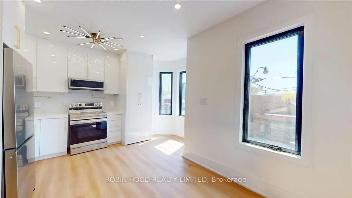 Photo 6 of Unit Unit 2, 239 Christie Street, Toronto, The Annex — HOMEH