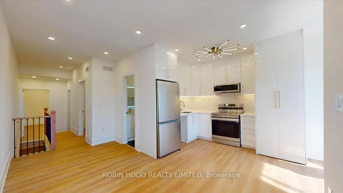 Photo 7 of Unit Unit 2, 239 Christie Street, Toronto, The Annex — HOMEH