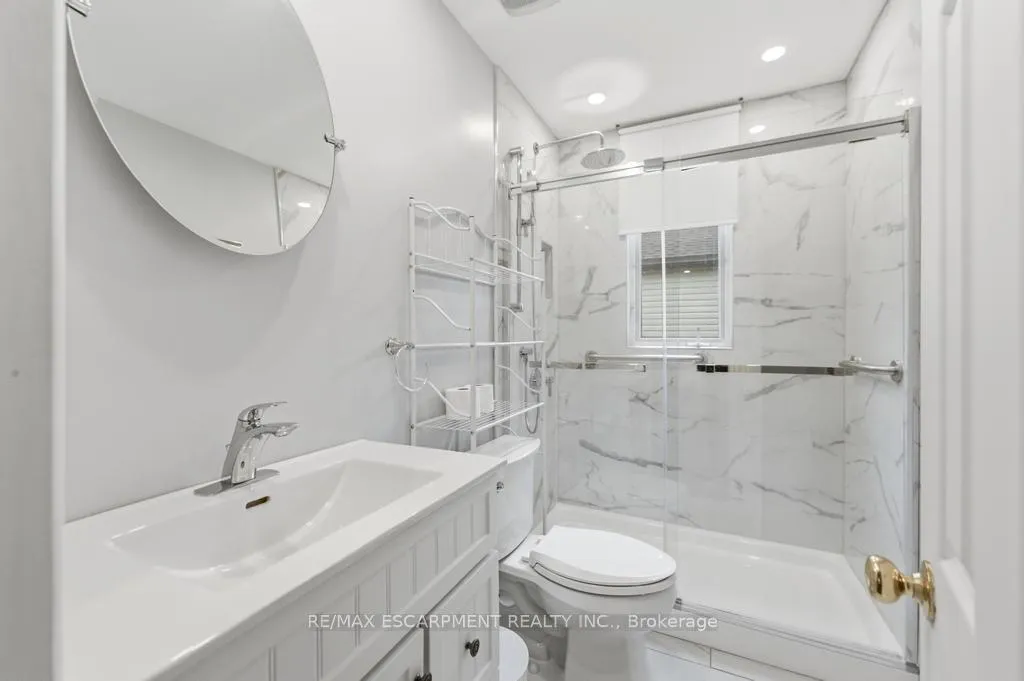 Photo 11 of 137 Cochrane Road, Hamilton, Glenview — HOMEH