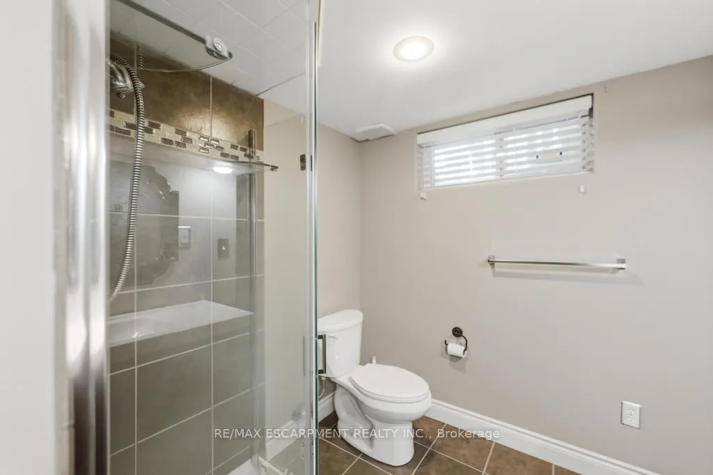 Photo 16 of 137 Cochrane Road, Hamilton, Glenview — HOMEH