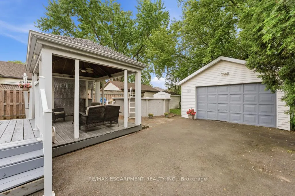Photo 17 of 137 Cochrane Road, Hamilton, Glenview — HOMEH