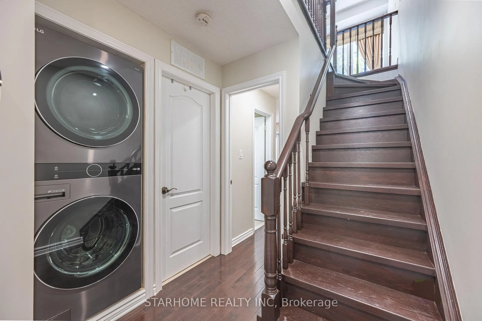 Photo 7 of 302 South Park Road, Markham, Commerce Valley — HOMEH