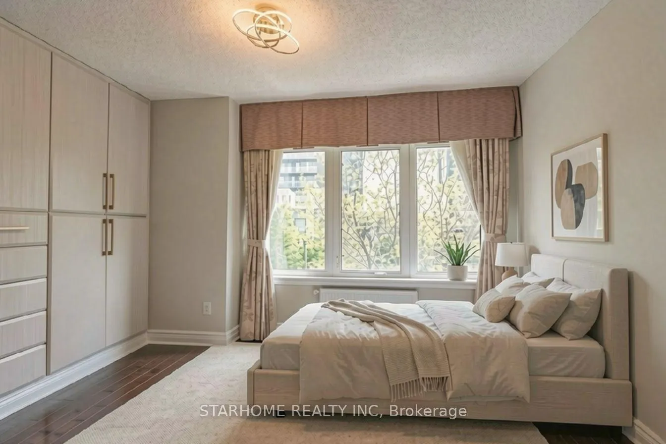 Photo 15 of 302 South Park Road, Markham, Commerce Valley — HOMEH