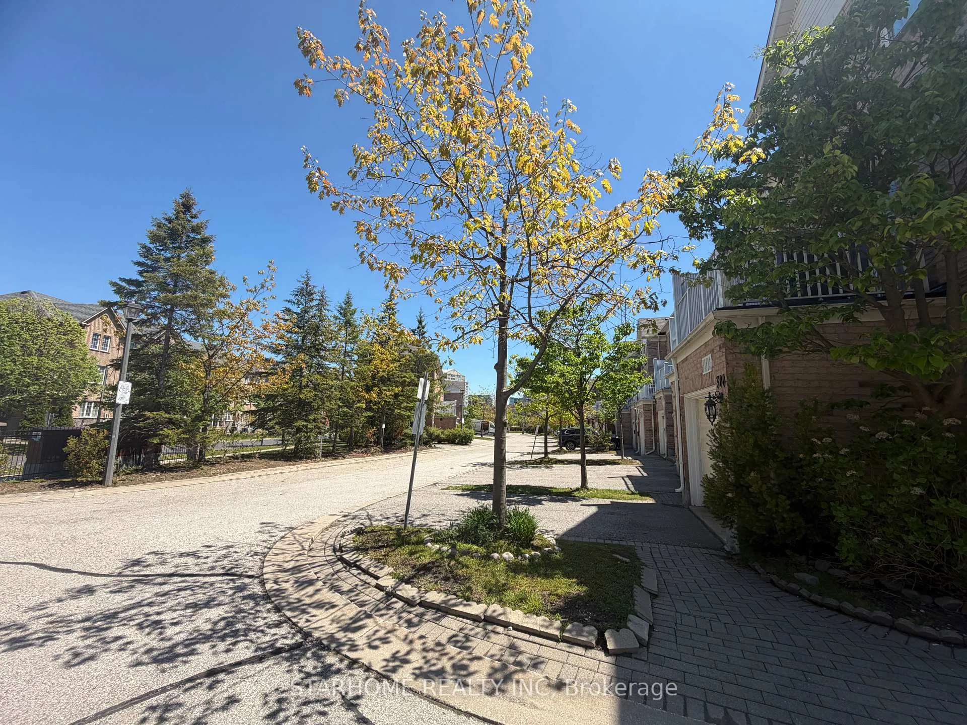 Photo 24 of 302 South Park Road, Markham, Commerce Valley — HOMEH