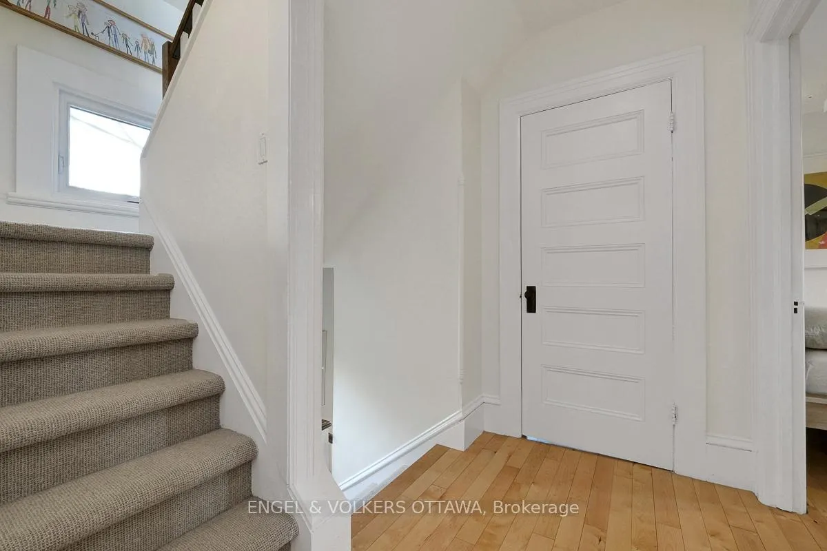 Photo 23 of 618 Edison Avenue, Ottawa, McKellar/Highland — HOMEH