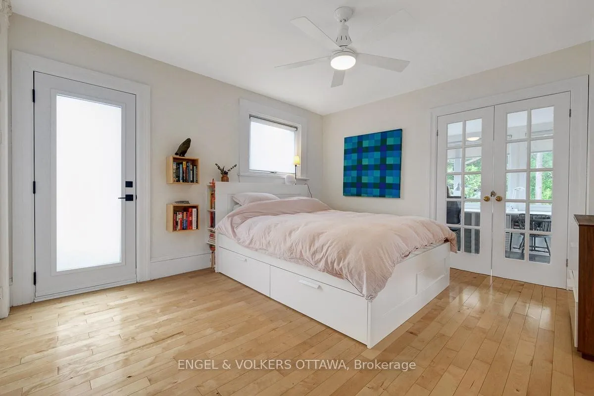 Photo 24 of 618 Edison Avenue, Ottawa, McKellar/Highland — HOMEH
