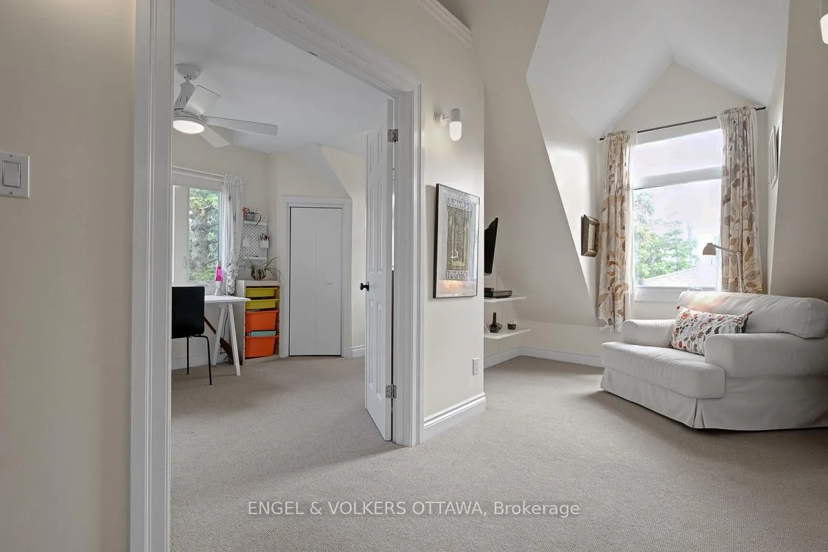 Photo 35 of 618 Edison Avenue, Ottawa, McKellar/Highland — HOMEH