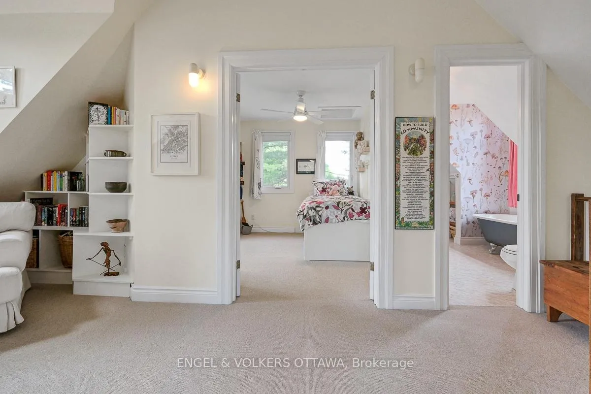 Photo 38 of 618 Edison Avenue, Ottawa, McKellar/Highland — HOMEH