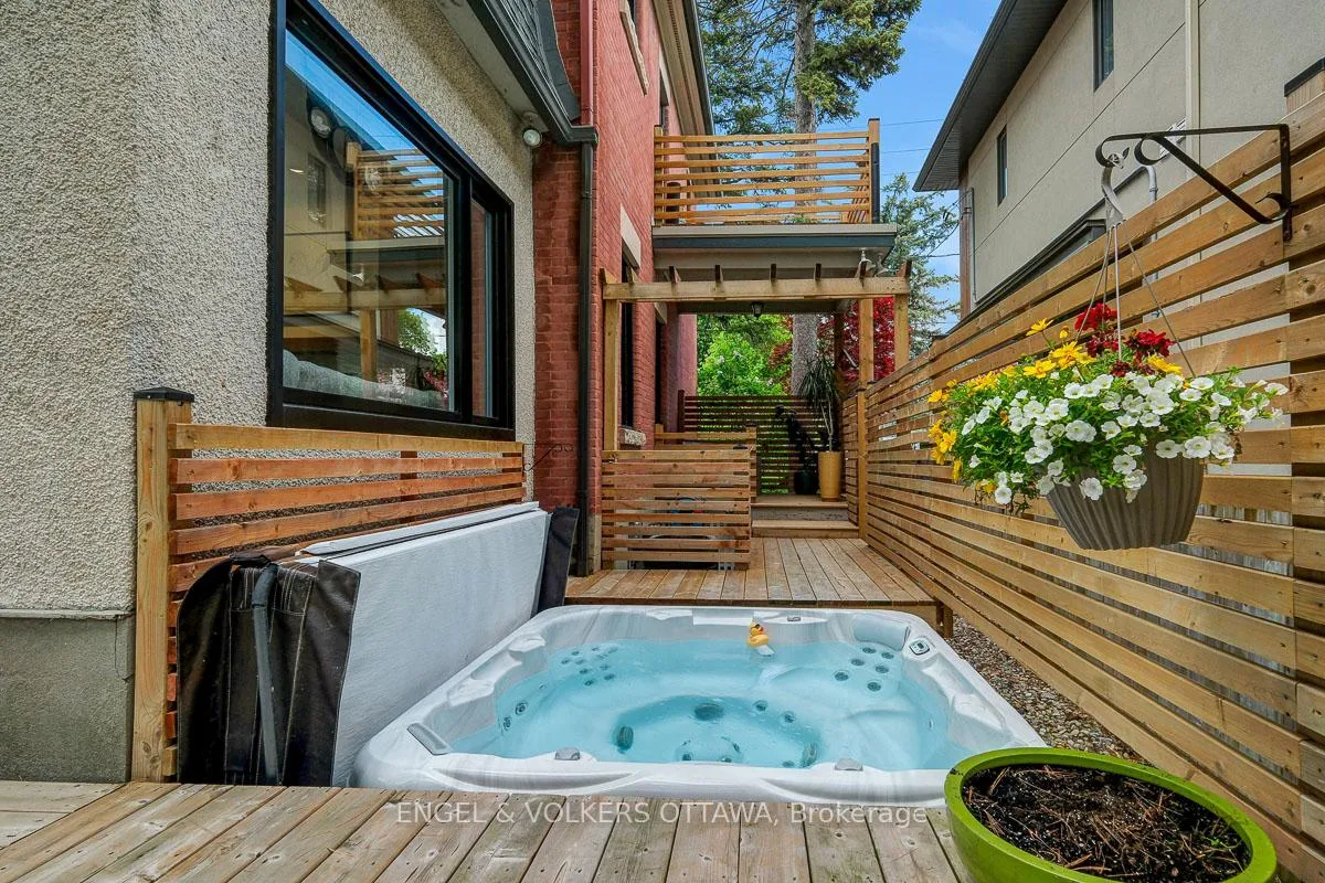 Photo 45 of 618 Edison Avenue, Ottawa, McKellar/Highland — HOMEH