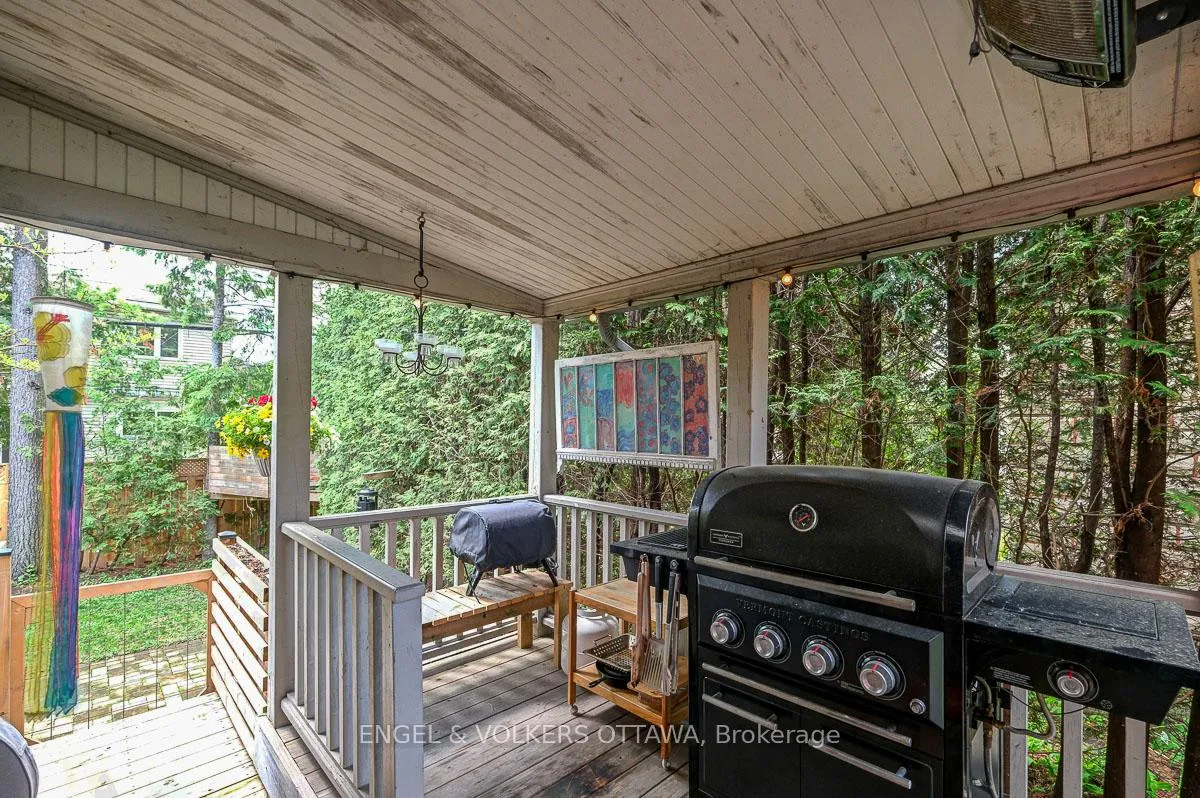 Photo 48 of 618 Edison Avenue, Ottawa, McKellar/Highland — HOMEH