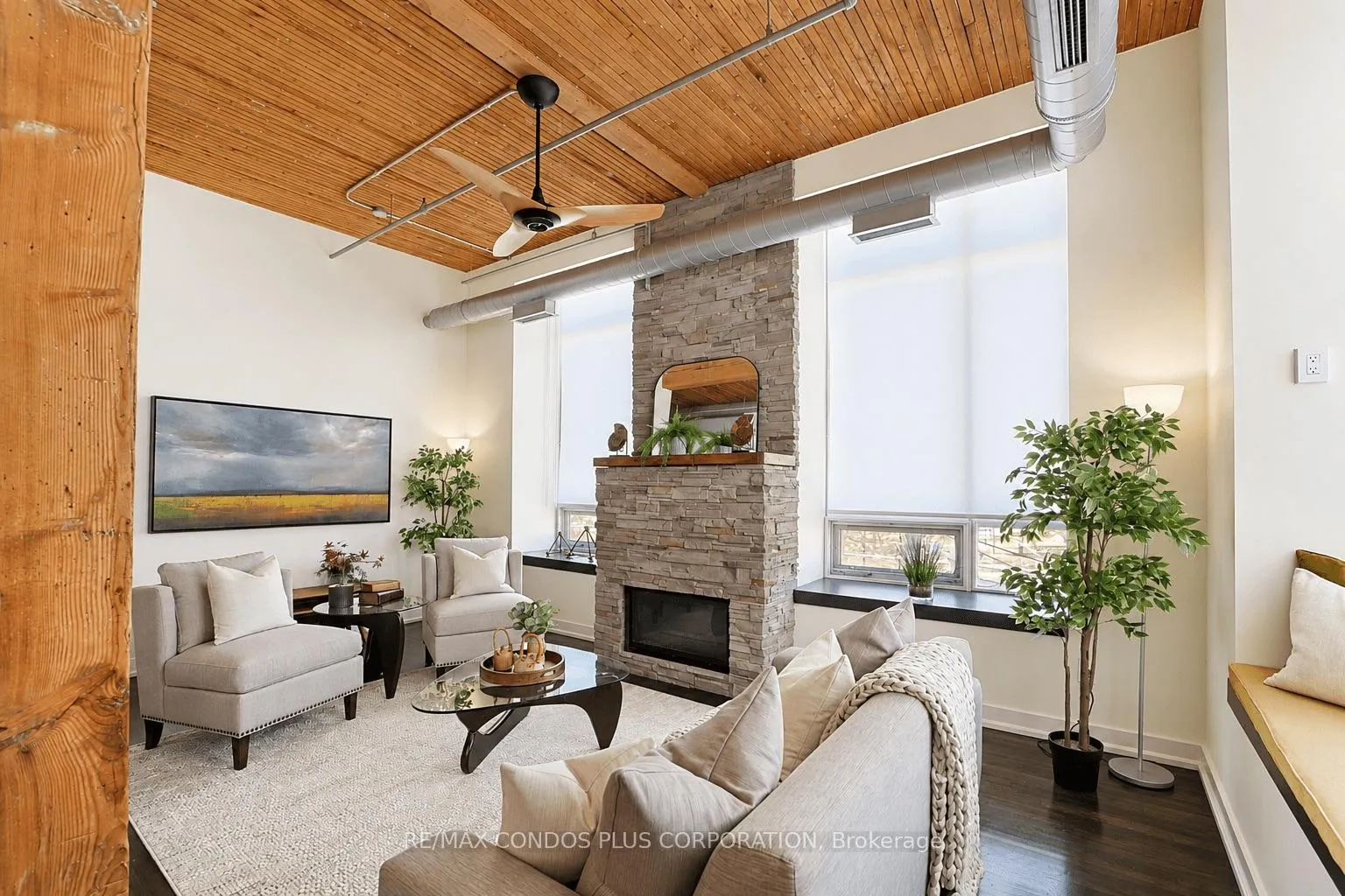 Photo 2 of Unit 225, 993 Queen Street W, Toronto, Niagara — HOMEH