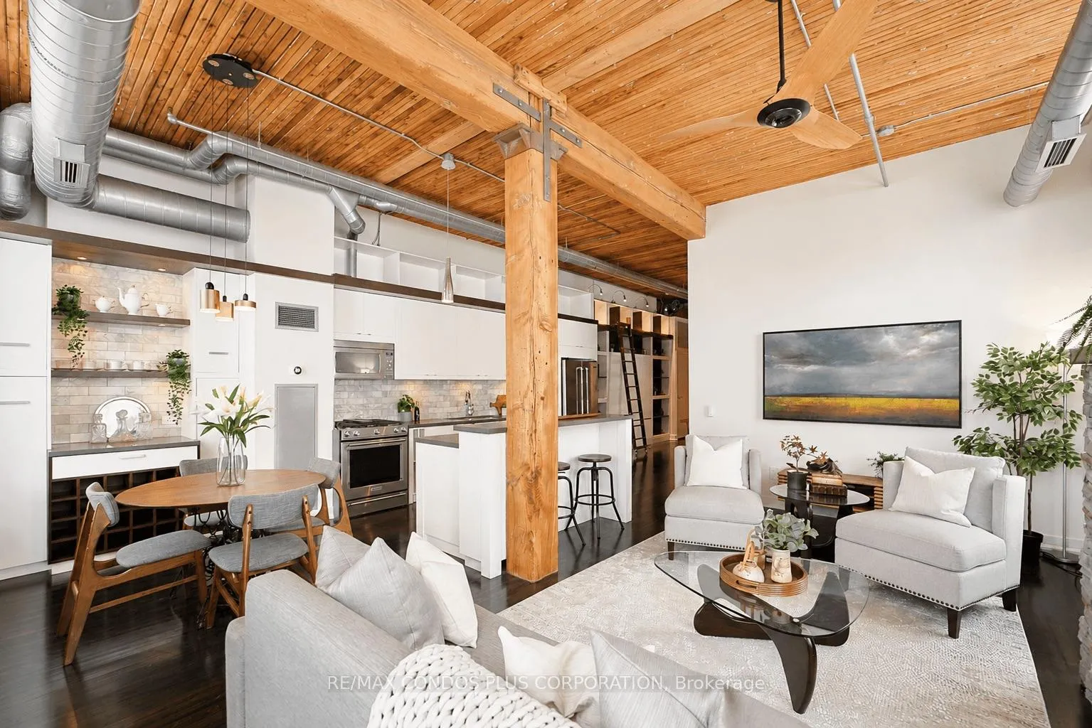 Photo 4 of Unit 225, 993 Queen Street W, Toronto, Niagara — HOMEH