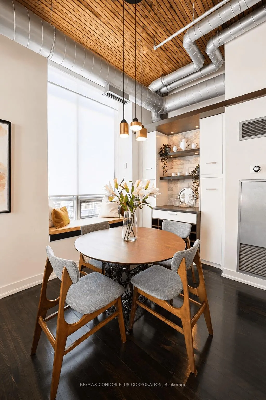 Photo 16 of Unit 225, 993 Queen Street W, Toronto, Niagara — HOMEH