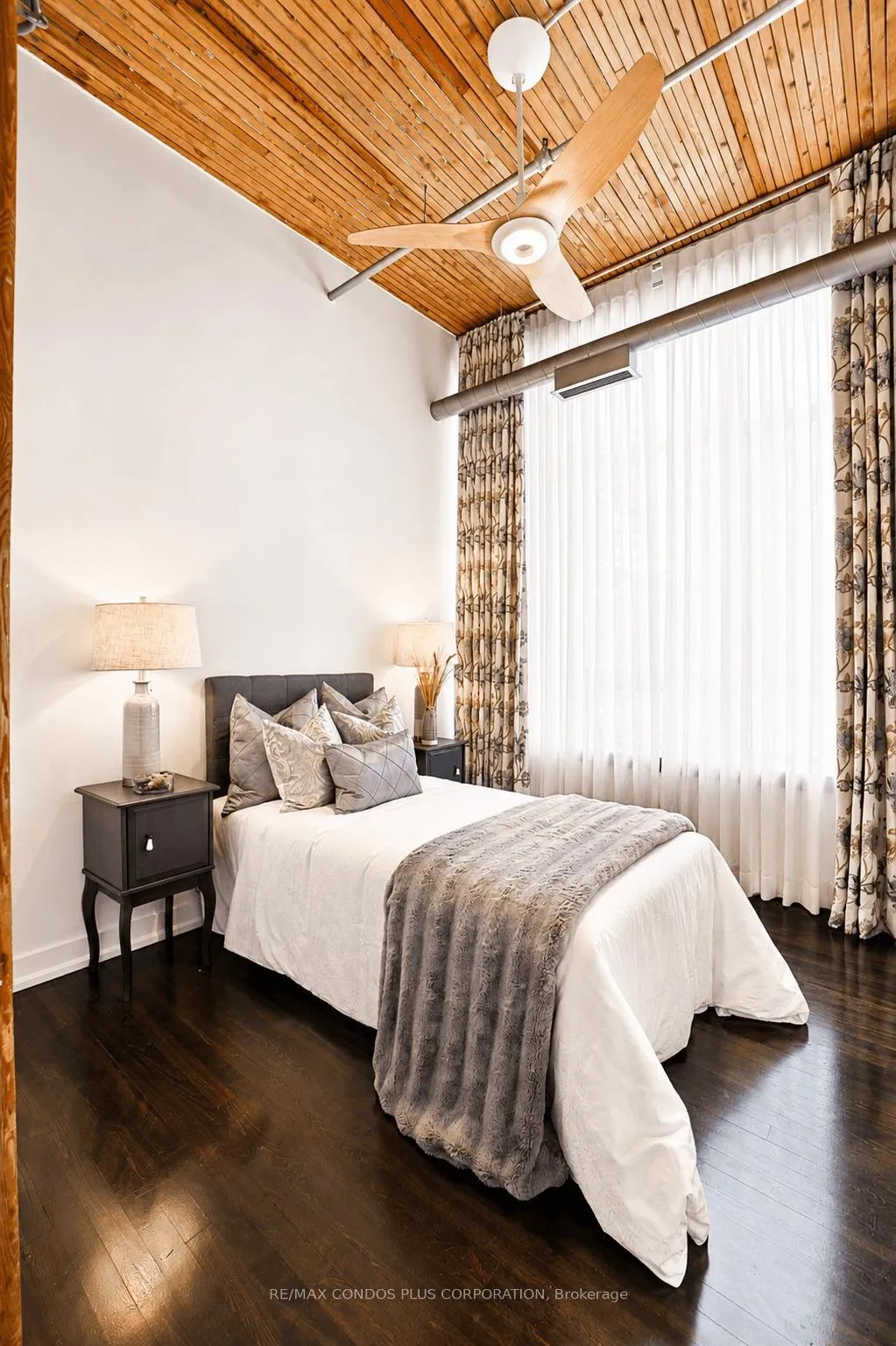 Photo 32 of Unit 225, 993 Queen Street W, Toronto, Niagara — HOMEH