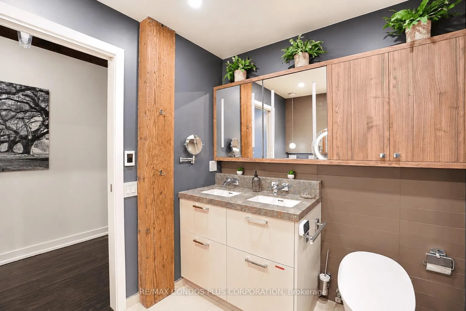 Photo 35 of Unit 225, 993 Queen Street W, Toronto, Niagara — HOMEH