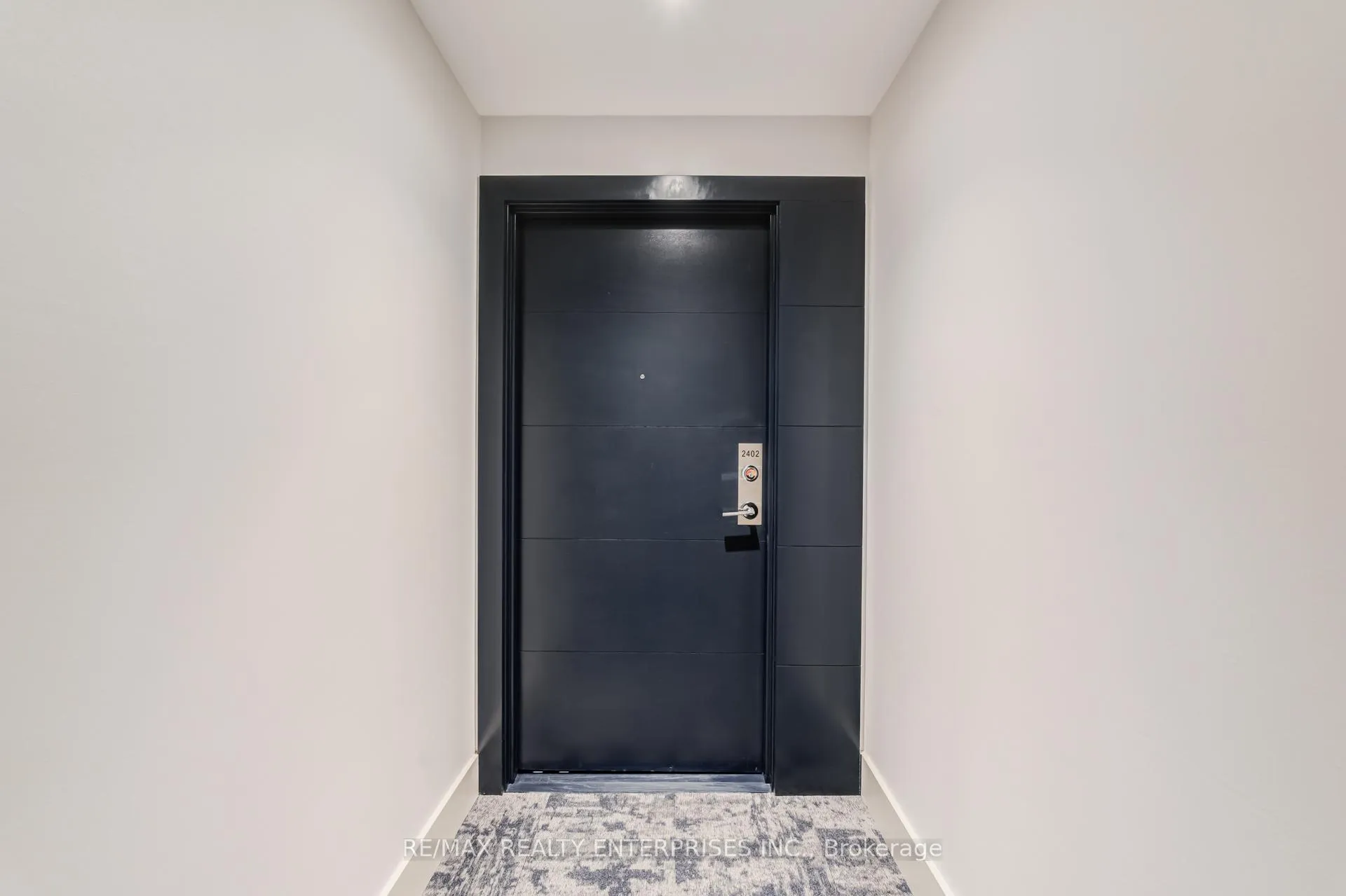 Photo 6 of Unit 2402, 75 James Street S, Hamilton, Corktown — HOMEH